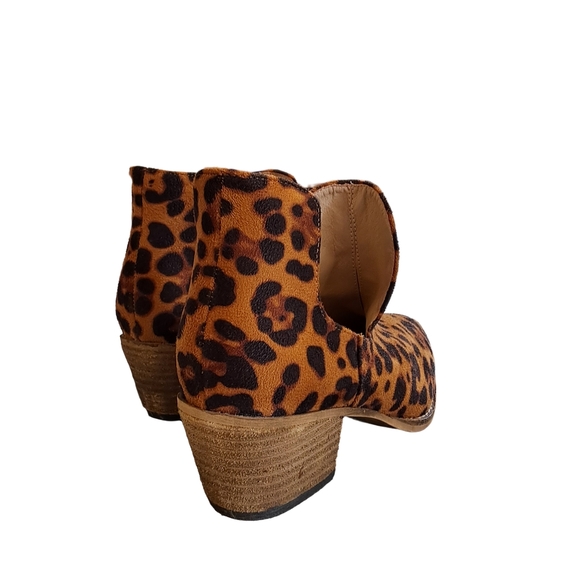 Buckle Leopard Print Ankle Boots - Picture 5 of 7